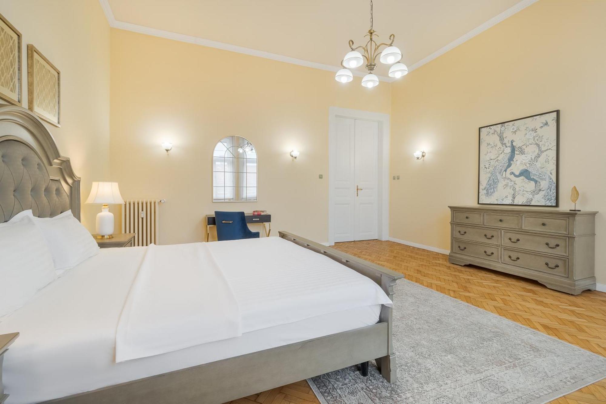 Royal Experience At Stern Palace Oradea Exterior foto